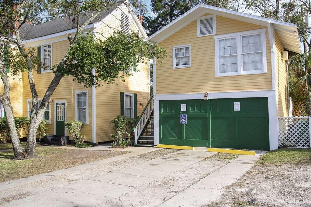 Coombs Inn & Suites Apalachicola Exterior photo